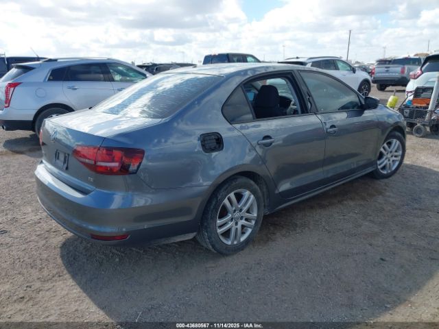 2018 VOLKSWAGEN JETTA 3VW167AJ7JM206172 Photo 3