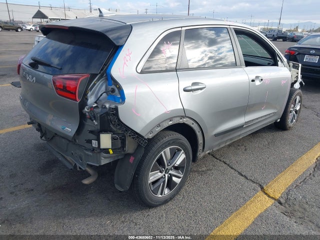 2022 KIA NIRO PLUG-IN HYBRID KNDCM3LD7N5545527 Photo 3