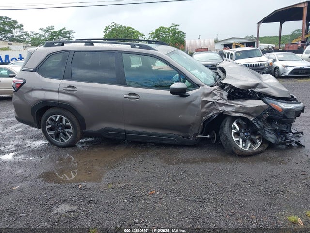 Subaru Forester Premium 2025 JF2SLDBC2SH540681 Image 14