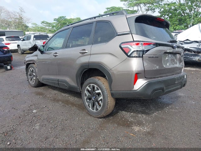 Subaru Forester Premium 2025 JF2SLDBC2SH540681 Image 3