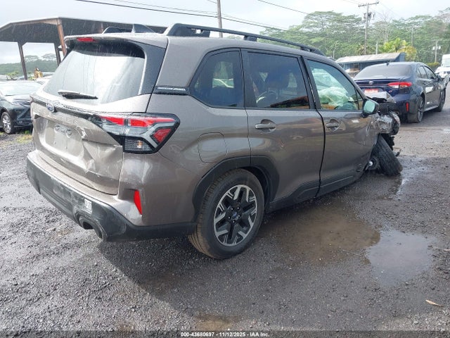Subaru Forester Premium 2025 JF2SLDBC2SH540681 Image 4