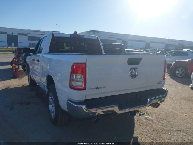 2023 RAM 1500 1C6RREBT0PN565421 Photo 2