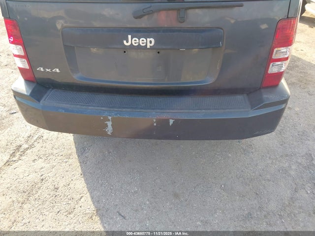 43680775 :رقم المزاد ، 1J4PN2GK2BW531424 vin ، 2011 Jeep Liberty Sport مزاد بيع