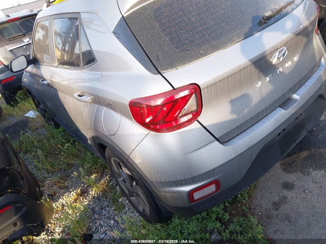 KMHRC8A33PU260817 Hyundai Venue Sel