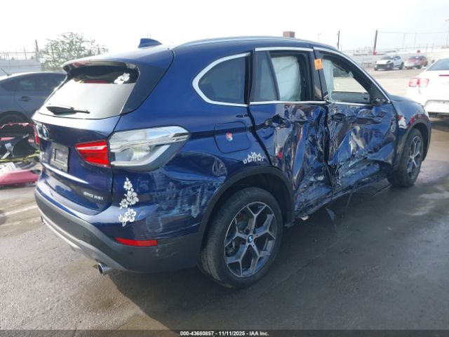 2018 BMW X1 WBXHU7C37J5L09347 Photo 3