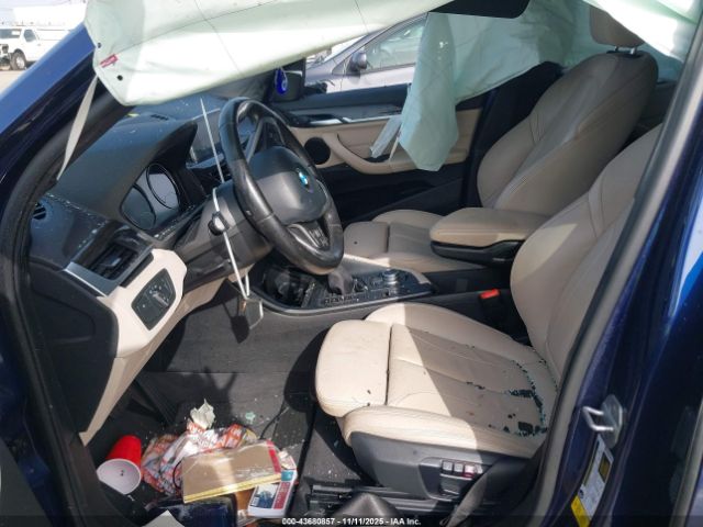 2018 BMW X1 WBXHU7C37J5L09347 Photo 4