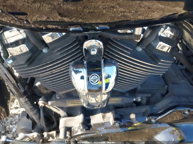 2020 HARLEY-DAVIDSON FLTRX 1HD1KHC1XLB676240 Photo 8