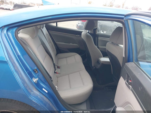 KMHD84LF9JU701689 Hyundai ELANTRA SEL