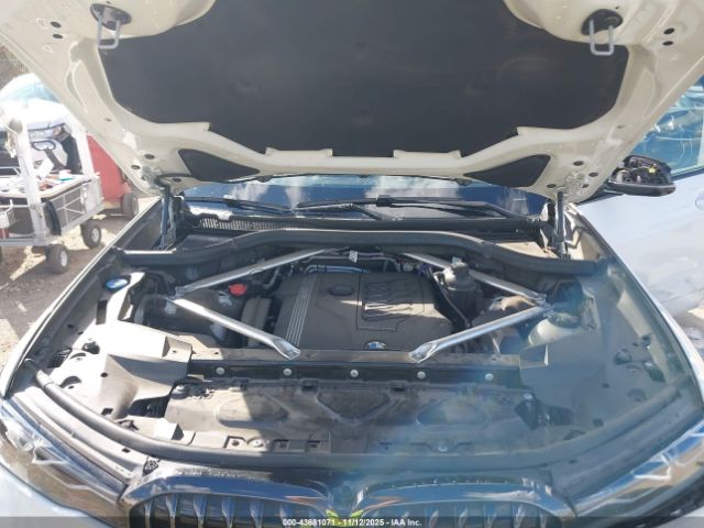 2022 BMW X7 5UXCW2C02N9K60324 Photo 9