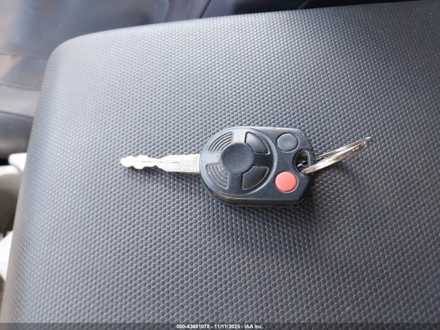 2008 FORD ESCAPE 1FMCU93Z38KB61180 Photo 10