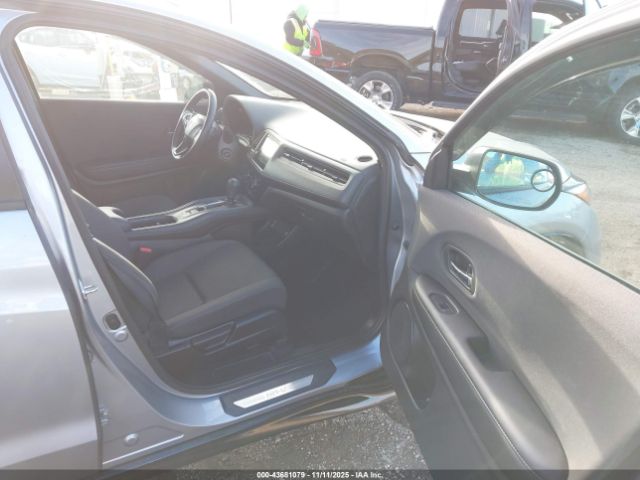 2019 HONDA HR-V 3CZRU6H18KG713779 Photo 4