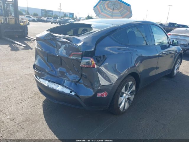 2023 TESLA MODEL Y 7SAYGDED0PF978241 Photo 3