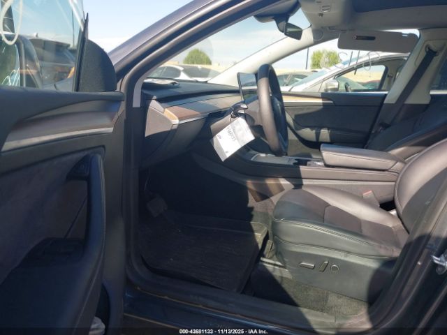 2023 TESLA MODEL Y 7SAYGDED0PF978241 Photo 4
