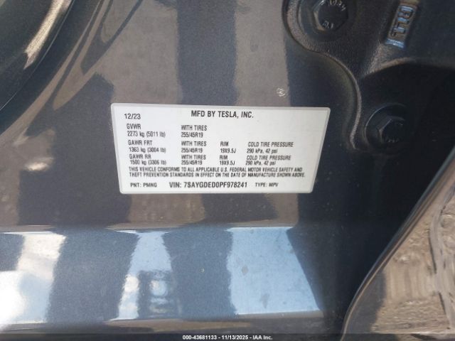 2023 TESLA MODEL Y 7SAYGDED0PF978241 Photo 8