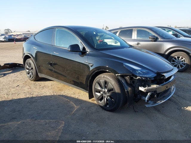 2025 TESLA MODEL Y 7SAYGDEE6SF238341 Photo 0