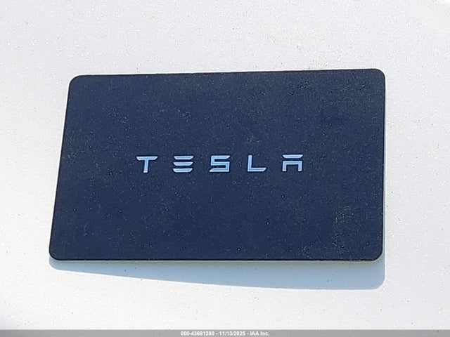 2025 TESLA MODEL Y 7SAYGDEE6SF238341 Photo 10