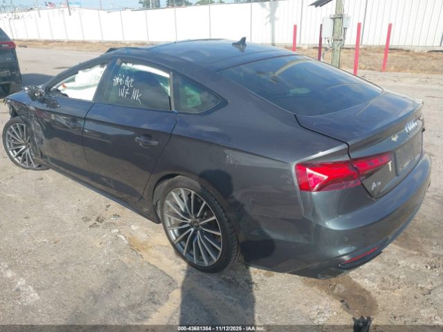 2022 AUDI A5 SPORTBACK WAUCBCF52NA028537 Photo 2