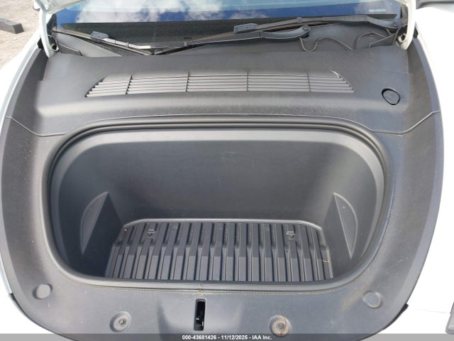 2023 TESLA MODEL Y 7SAYGDEE2PA029764 Photo 9