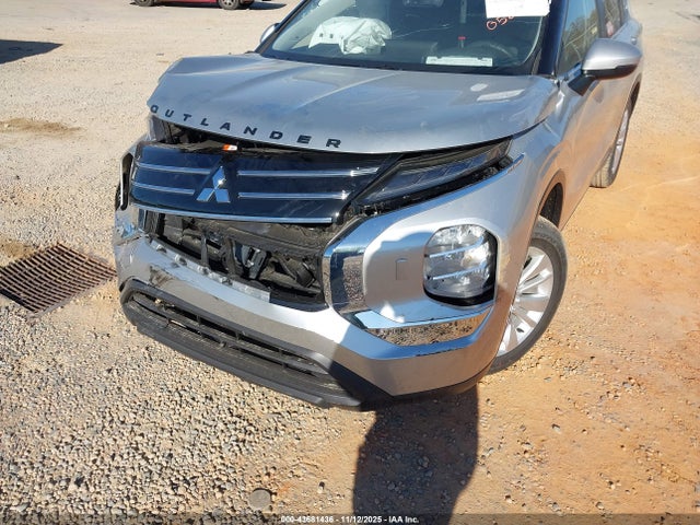 2025 MITSUBISHI OUTLANDER JA4J4UA8XSZ052443 Photo 5