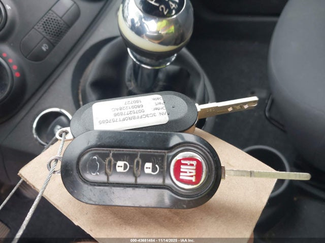 2015 FIAT 500 3C3CFFBR0FT757085 Photo 10