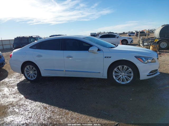 1G4ZP5SZ8JU125720 Buick Lacrosse Essence