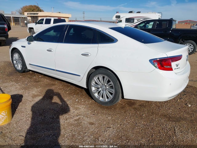 1G4ZP5SZ8JU125720 Buick Lacrosse Essence