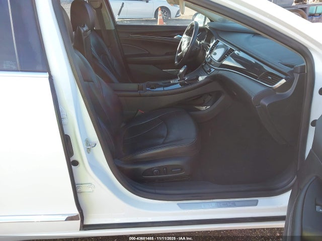 1G4ZP5SZ8JU125720 Buick Lacrosse Essence