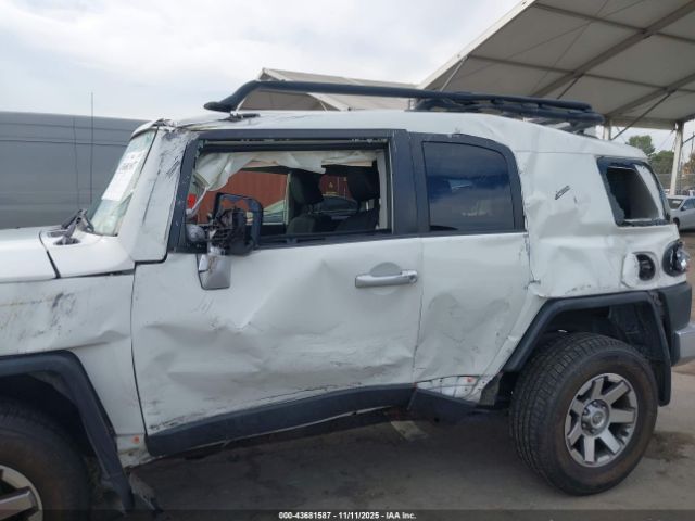 2014 TOYOTA FJ CRUISER JTEBU4BF4EK189751 Photo 5