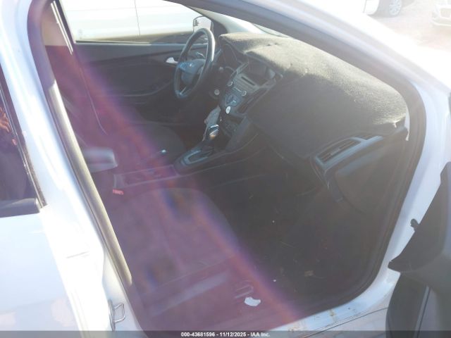 2015 FORD FOCUS 1FADP3F2XFL298562 Photo 4