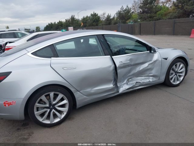 2018 TESLA MODEL 3 5YJ3E1EA6JF007897 Photo 5