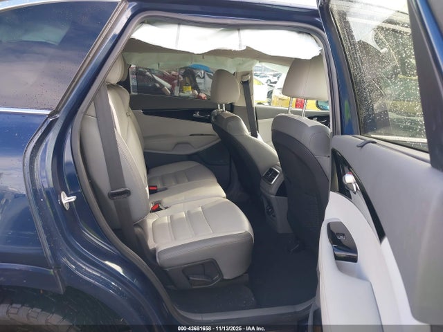 5XYPKDA50KG540472 KIA Sorento 3.3l Sx