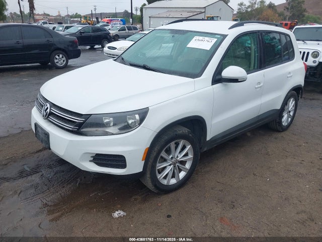 2015 VOLKSWAGEN TIGUAN WVGAV7AX8FW577984 Photo 1