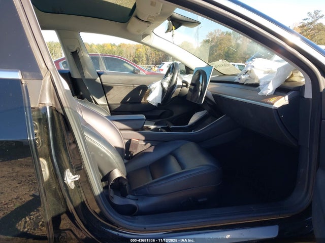 2018 TESLA MODEL 3 5YJ3E1EA0JF039518 Photo 4