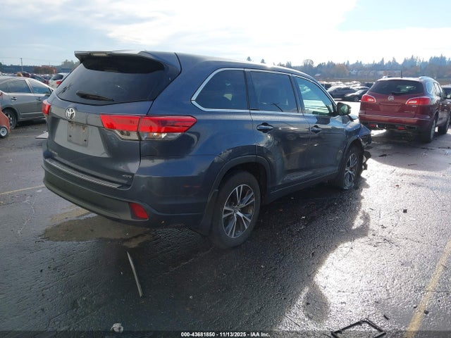 5TDBZRFH7KS722548 Toyota Highlander Le