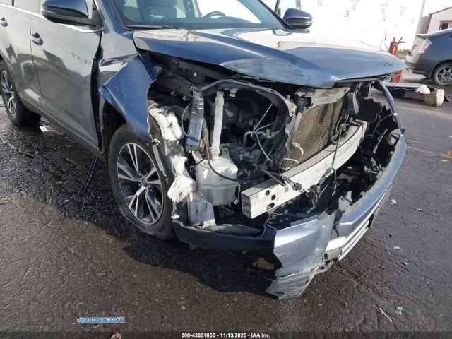 5TDBZRFH7KS722548 Toyota Highlander Le