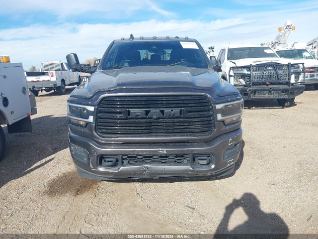 3C63RRMLXLG158770 RAM 3500 Laramie 4x4 6&#039;4 Box