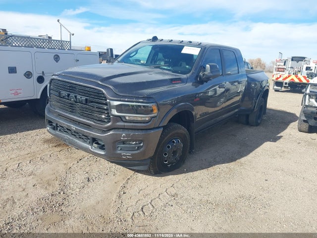 3C63RRMLXLG158770 RAM 3500 Laramie 4x4 6&#039;4 Box