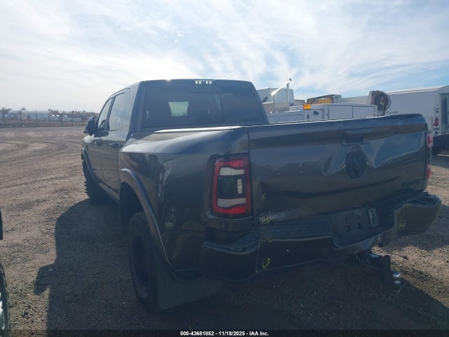 3C63RRMLXLG158770 RAM 3500 Laramie 4x4 6&#039;4 Box