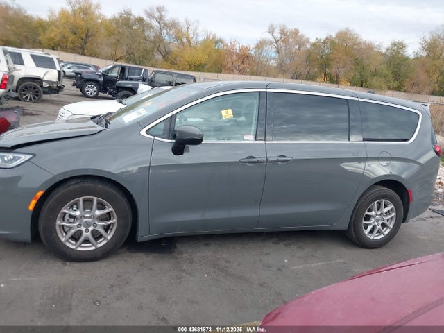 2023 Chrysler Pacifica Touring L მანქანა იყიდება აუქციონზე, vin: 2C4RC1BG1PR505429, აუქციონის ნომერი: 43681873