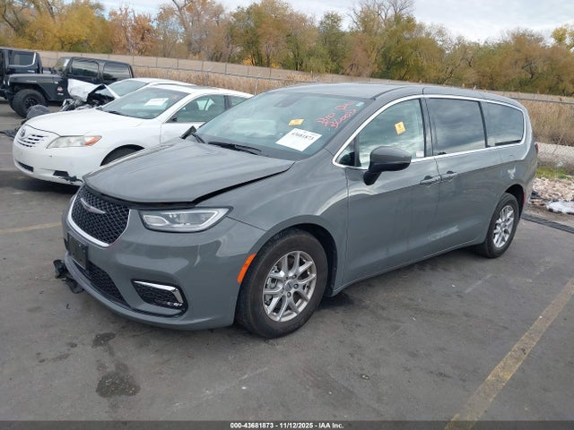 2023 Chrysler Pacifica Touring L მანქანა იყიდება აუქციონზე, vin: 2C4RC1BG1PR505429, აუქციონის ნომერი: 43681873