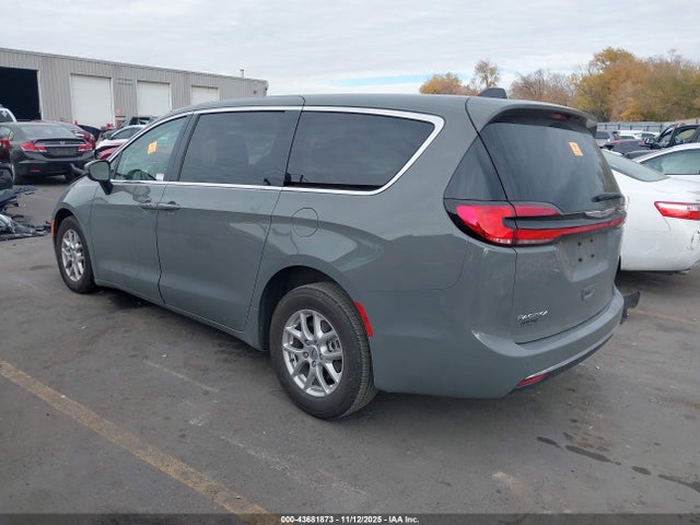 2023 Chrysler Pacifica Touring L მანქანა იყიდება აუქციონზე, vin: 2C4RC1BG1PR505429, აუქციონის ნომერი: 43681873