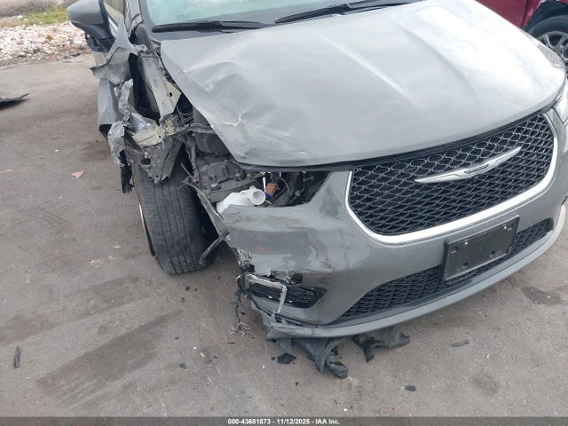 2023 Chrysler Pacifica Touring L მანქანა იყიდება აუქციონზე, vin: 2C4RC1BG1PR505429, აუქციონის ნომერი: 43681873