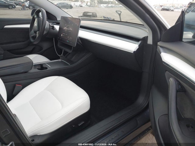 2022 TESLA MODEL 3 5YJ3E1EA9NF373956 Photo 4
