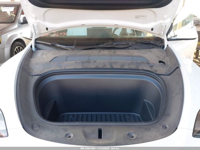 2024 TESLA MODEL Y 7SAYGAEE2RF122644 Photo 9