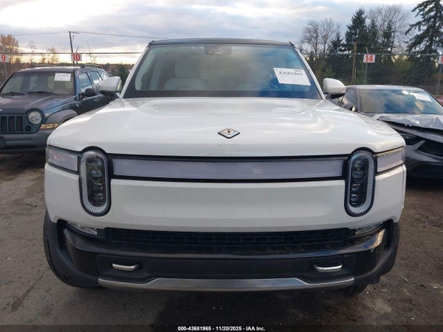 Rivian R1s Adventure 2023 7PDSGABA2PN009823 Image 13