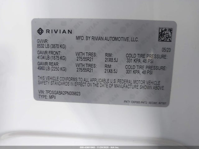 Rivian R1s Adventure 2023 7PDSGABA2PN009823 Image 9