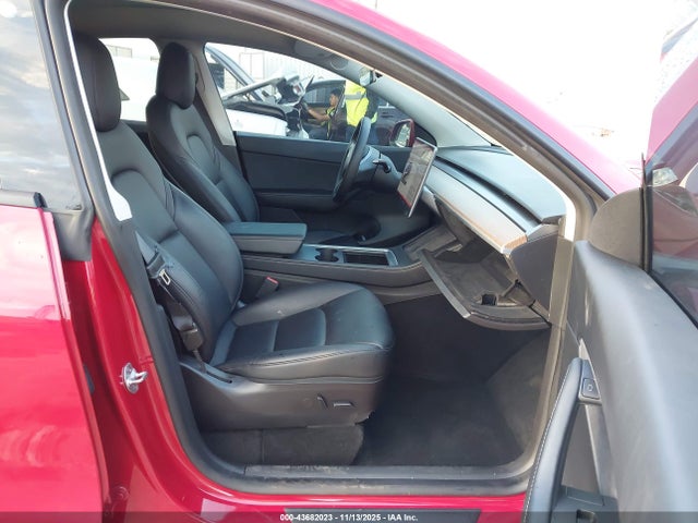 2022 TESLA MODEL Y 7SAYGDEF7NF437430 Photo 4