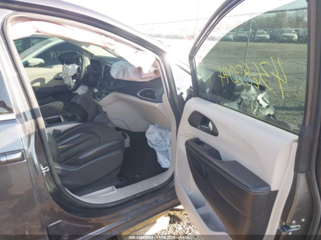 2022 CHRYSLER PACIFICA 2C4RC1BGXNR118035 Photo 4
