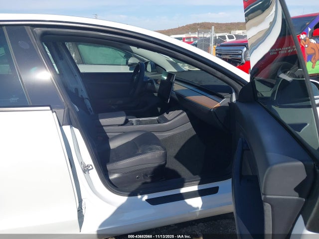 2021 TESLA MODEL 3 5YJ3E1EA9MF908234 Photo 4
