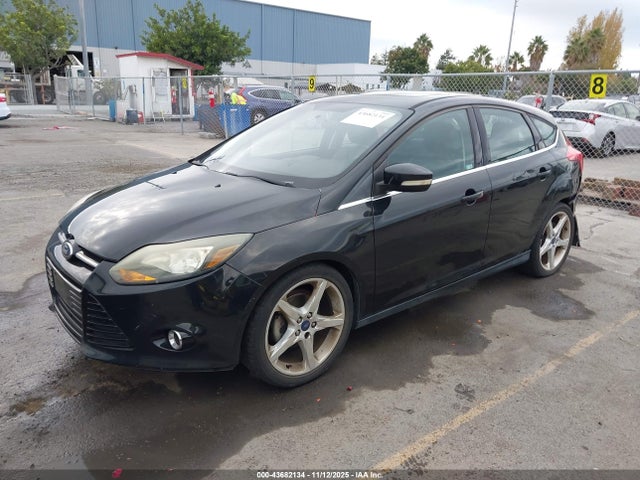 Ford Focus Titanium 2014 1FADP3N26EL294721 Image 2